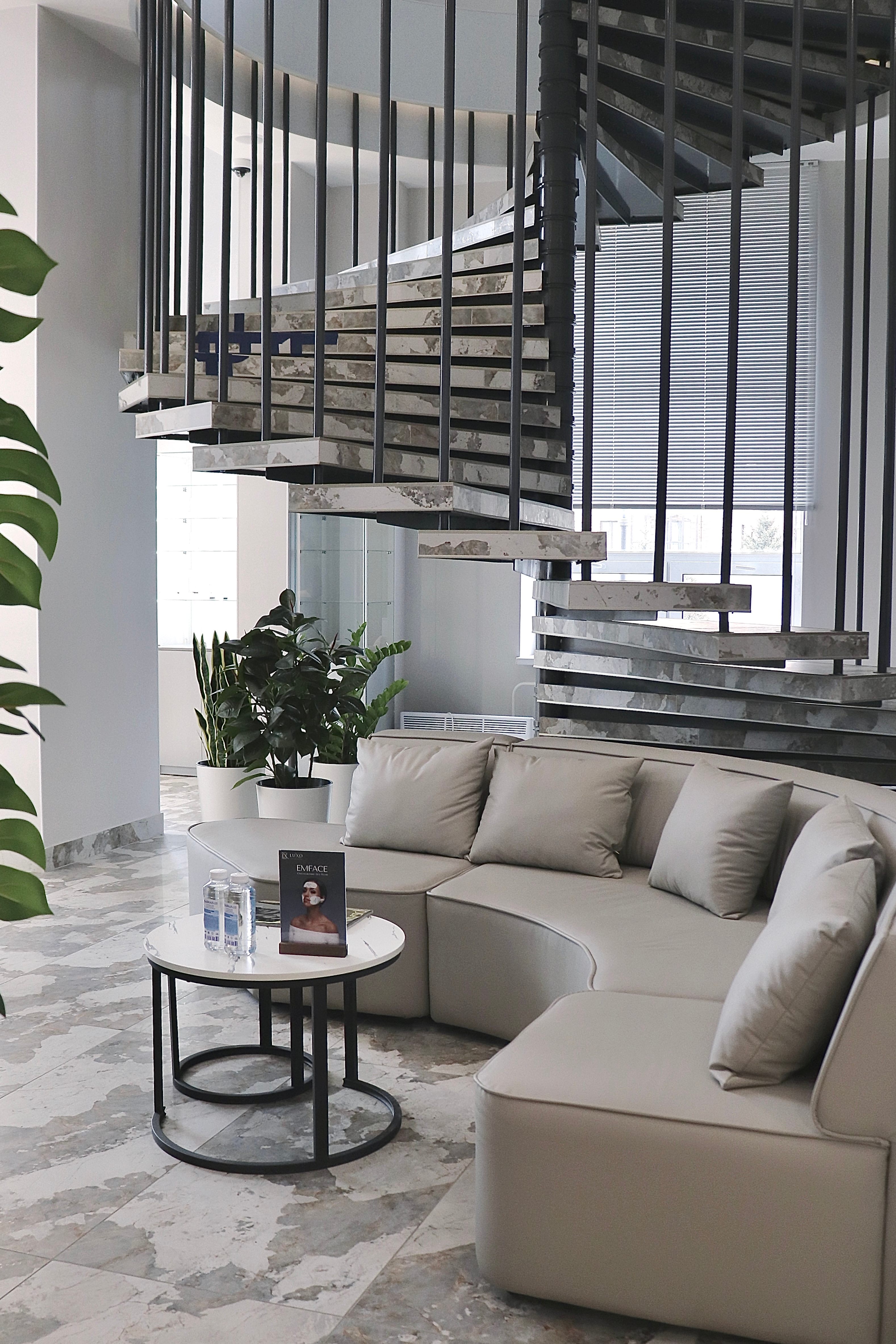 Детали интерьера клиники LUXO